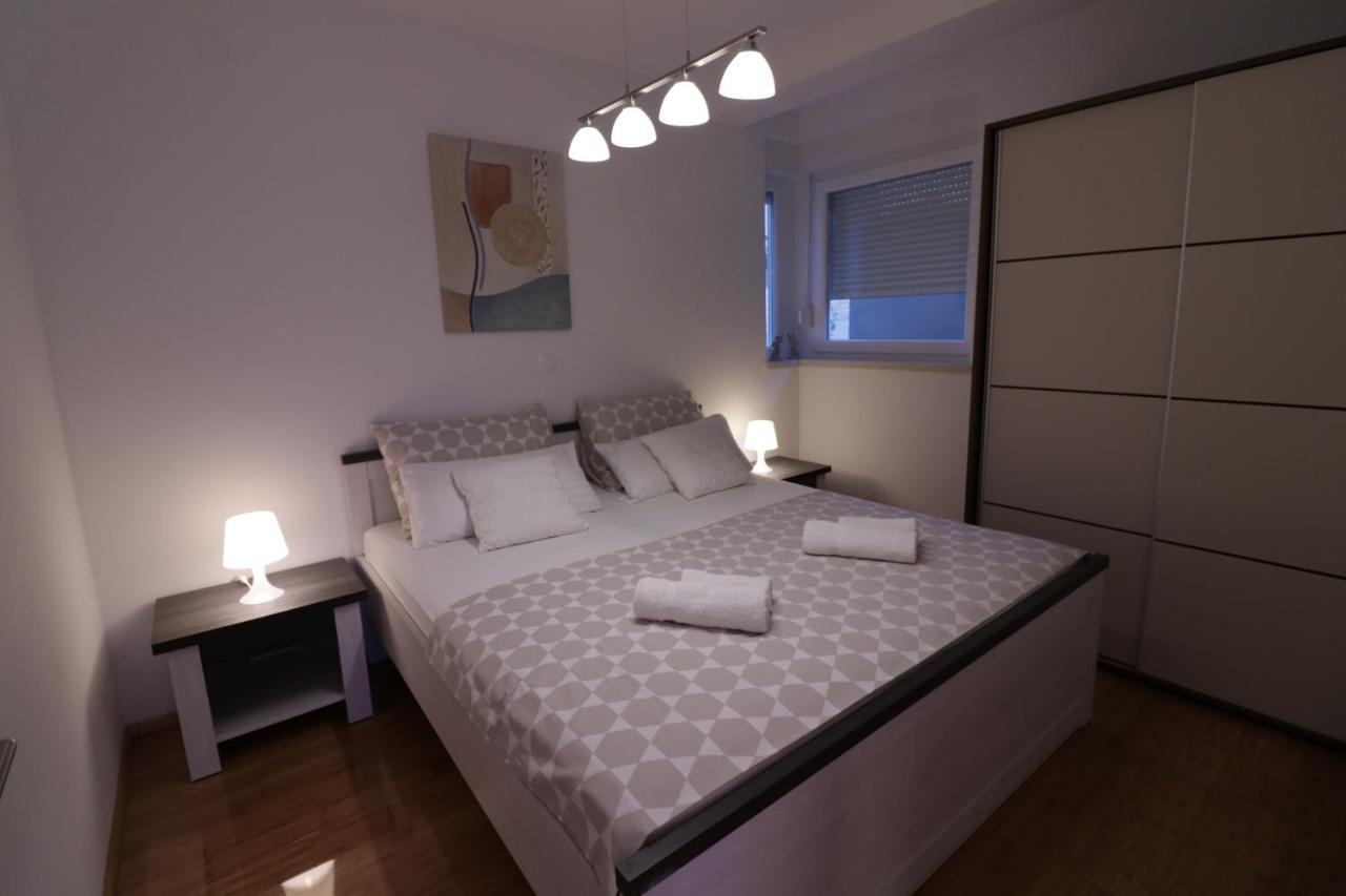 Apartments Tomana Novalja Eksteriør billede